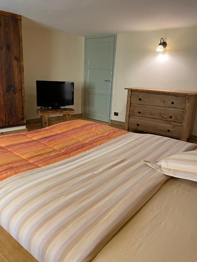 Profumo Di Legno Appartement Aosta Buitenkant foto