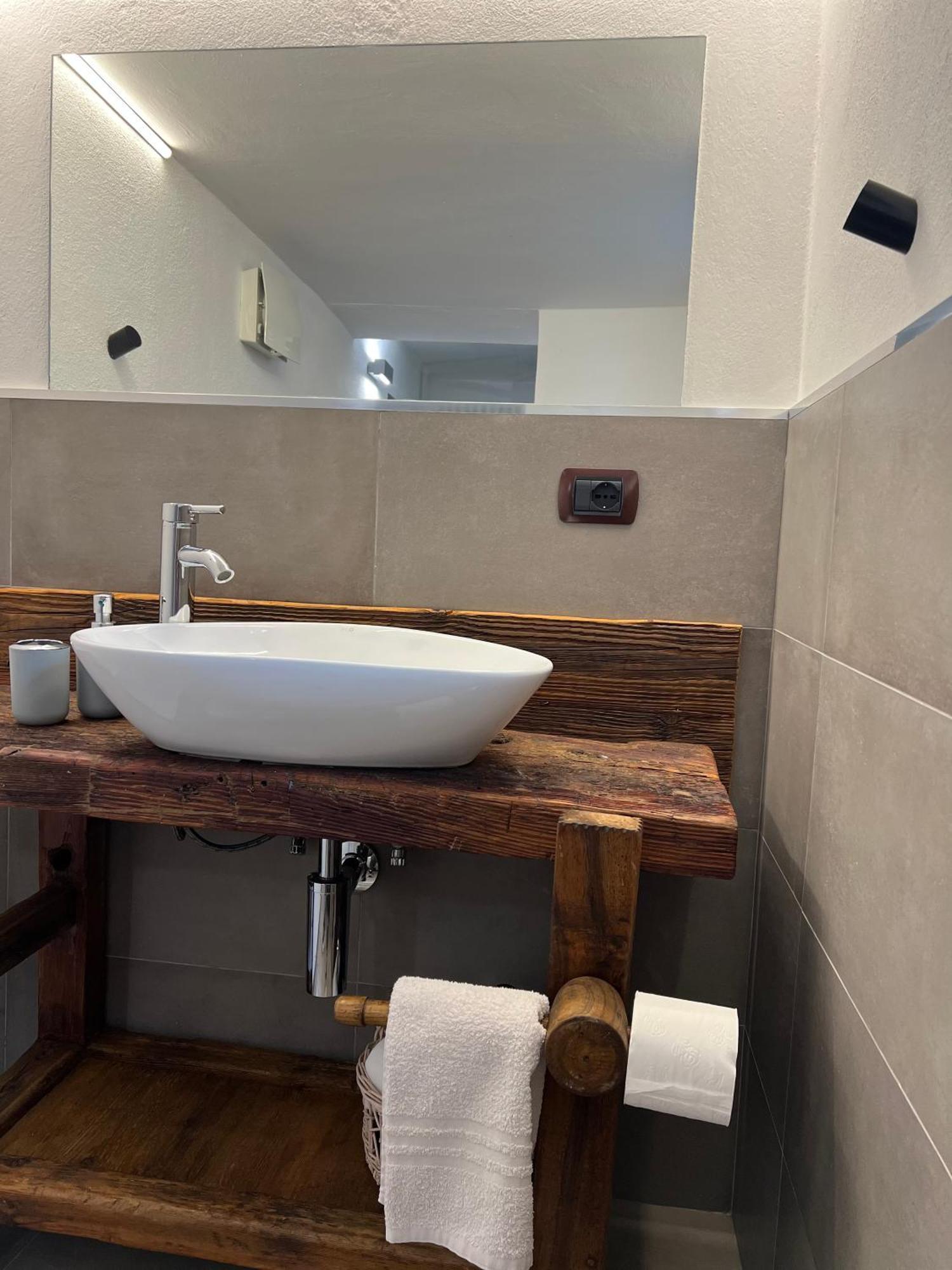Profumo Di Legno Appartement Aosta Buitenkant foto