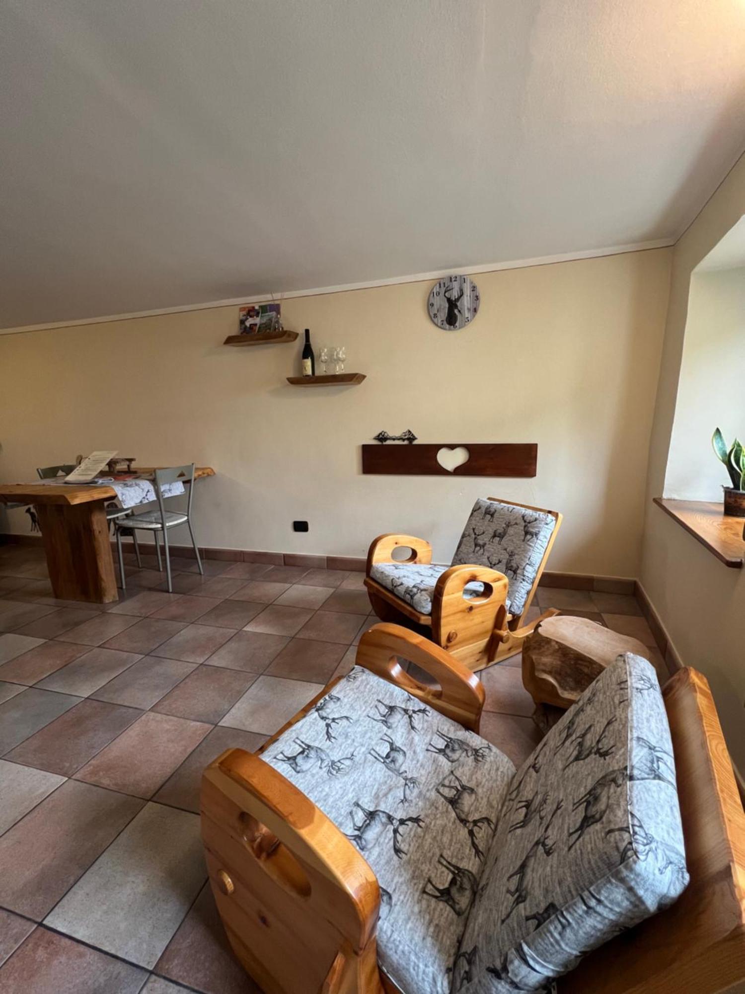Profumo Di Legno Appartement Aosta Buitenkant foto