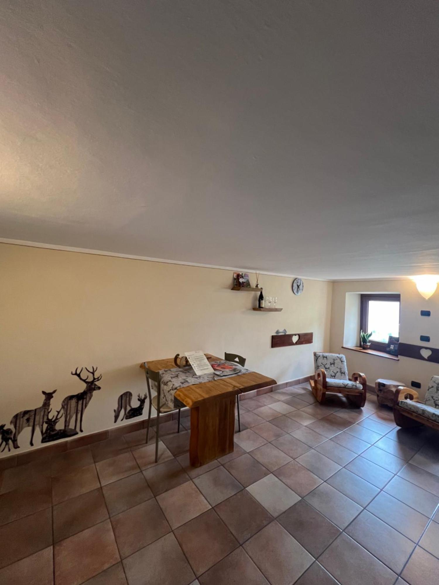 Profumo Di Legno Appartement Aosta Buitenkant foto